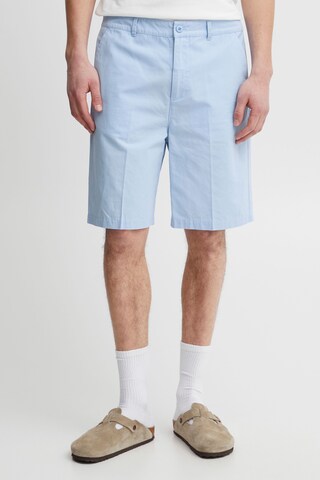 Casual Friday Regular Chinoshorts 'Cfpeterson' Relaxed in Blau: predná strana