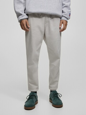 Pull&Bear Tapered Trousers in Grey: front