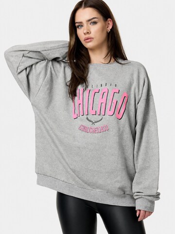 Worldclassca Oversized Sweater 'Chicago' in Grey: front