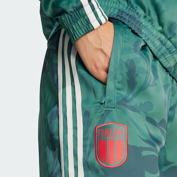 Loosefit Pantalon 'Italien' ADIDAS ORIGINALS en vert