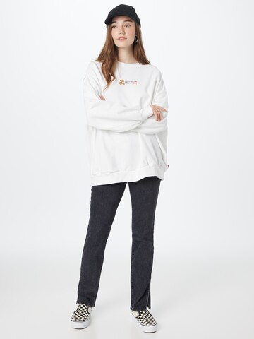 LEVI'S ® Sweatshirt 'Graphic Prism Crew' i hvid