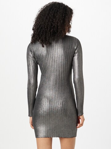 River Island Sukienka w kolorze srebrny