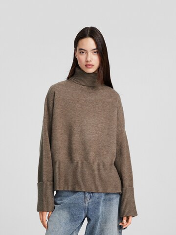 Bershka Sweater in Brown: front