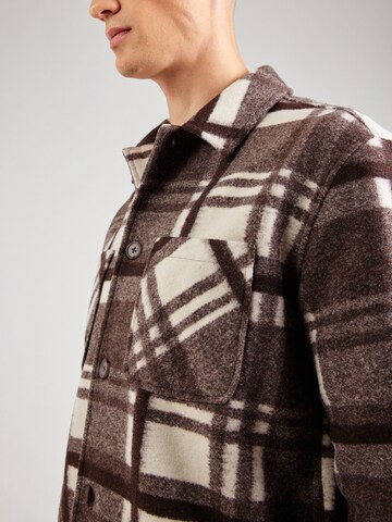 TRAPP Between-season jacket in Brown