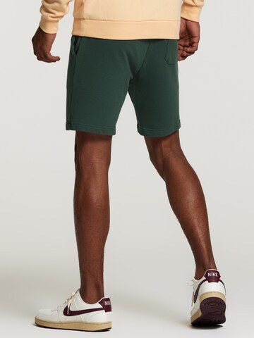 Regular Pantaloni 'Steve' de la Shiwi pe verde