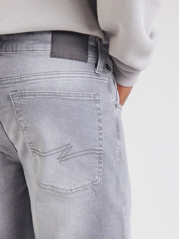 QS Regular Jeans 'John' in Grey