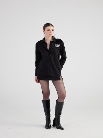 HOLLY LOLLY Blouse in Black