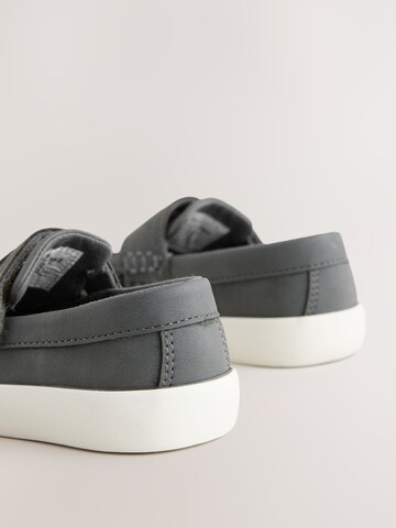 Chaussure basse Next en gris