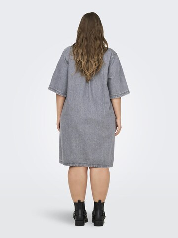 ONLY Carmakoma - Vestido camisero en gris