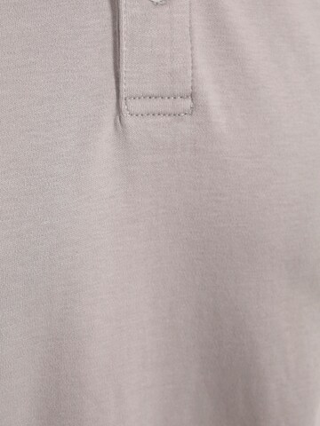 Suitable Shirt‌‌‌‌‌‌‌ in Grau