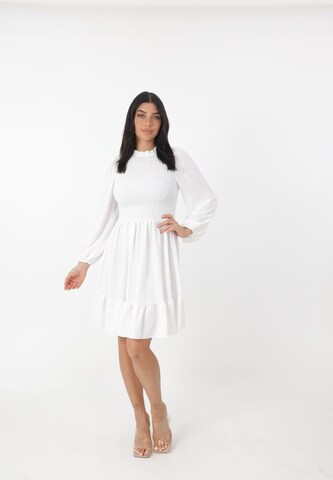 Elara Kjole i hvid