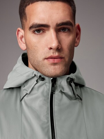 Veste fonctionnelle Next en gris