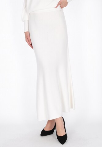 DreiMaster Klassik Skirt in White: front