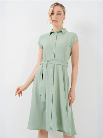 Bigdart - Vestidos camiseiros em verde: frente