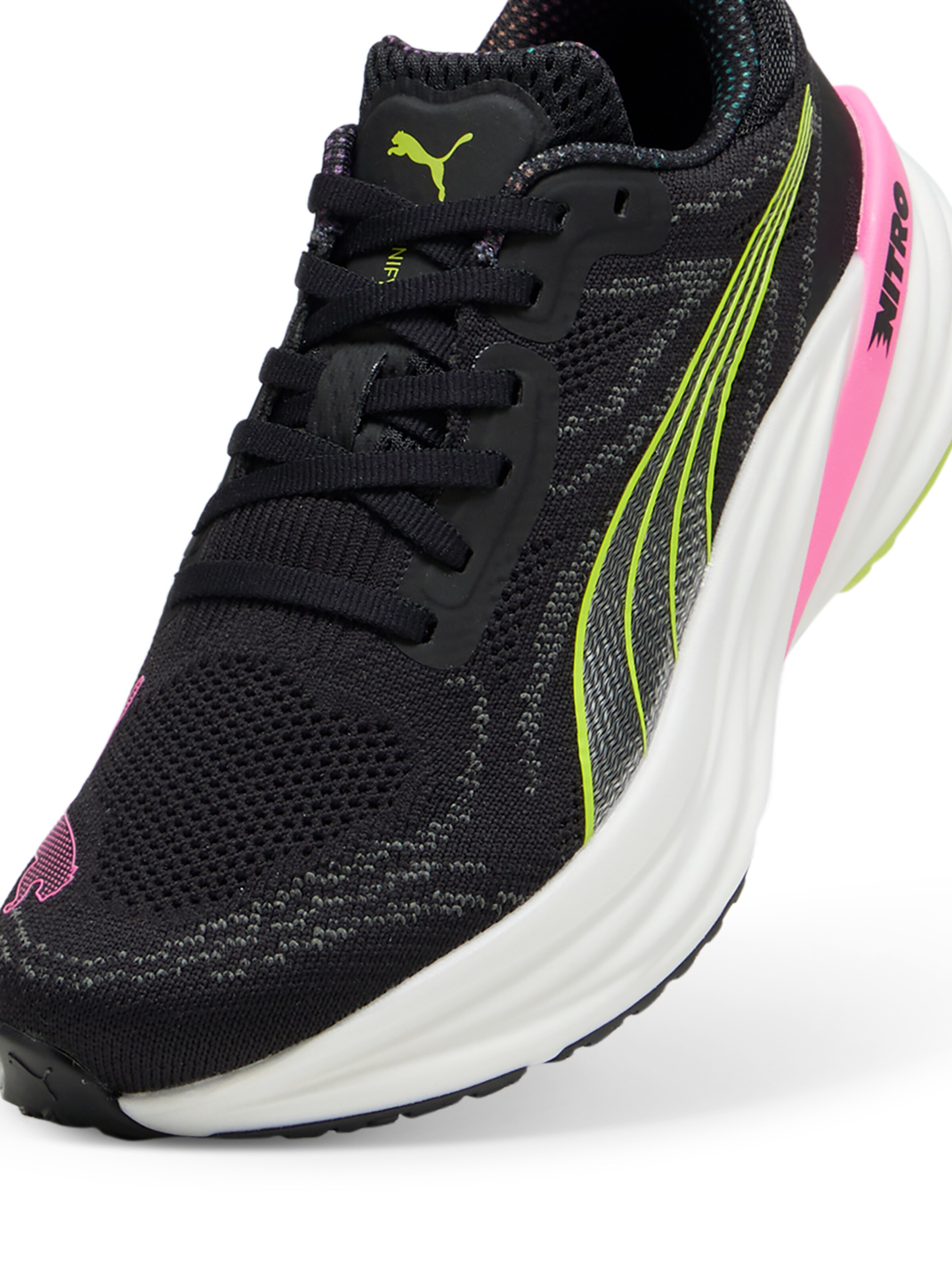 PUMA Loopschoen 'Magnify NITRO™ 2' in Zwart