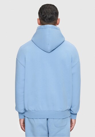 Dropsize Sweatshirt 'Bazix Republiq' in Blauw