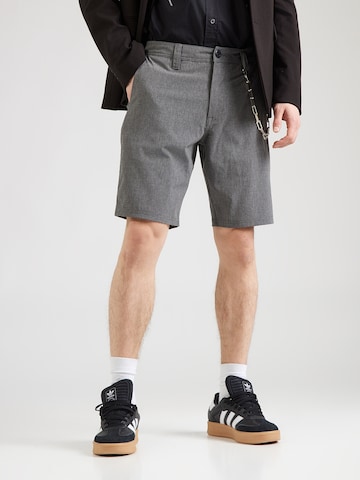 pilka Volcom Standartinis „Chino“ stiliaus kelnės 'Frickin': priekis
