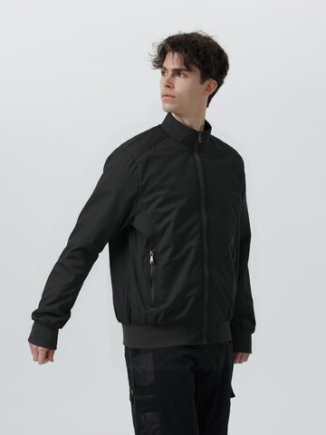 YOUTHUP Between-Season Jacket 'Tragekomfort' in Black