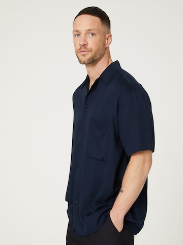 Coupe regular Chemise 'Enes' DAN FOX APPAREL en bleu : devant