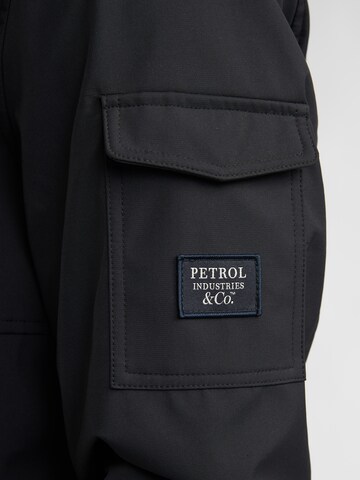 Petrol Industries - Chaqueta de entretiempo en negro