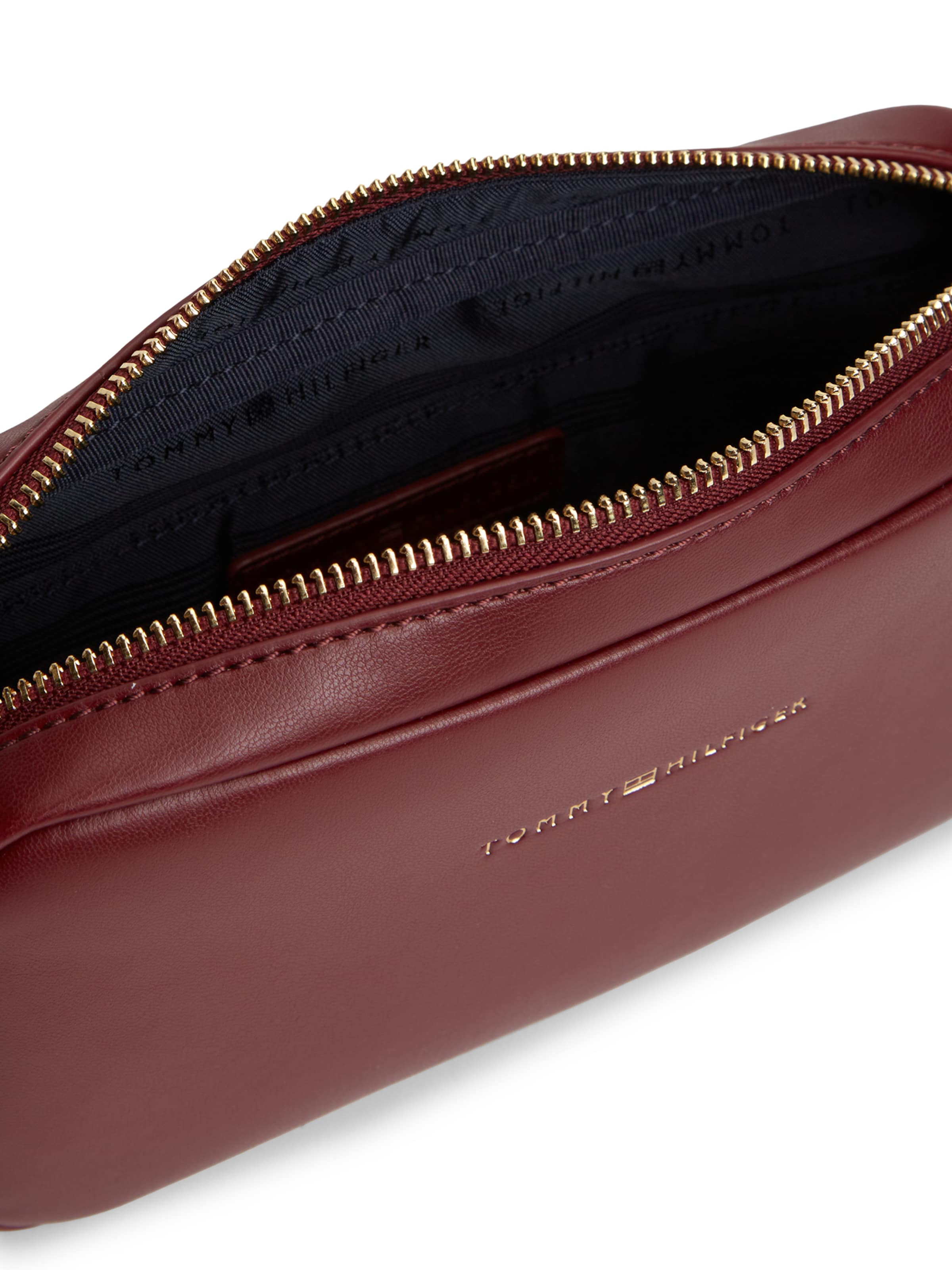 TOMMY HILFIGER Olkalaukku 'ESSENTIAL' värissä ruskea