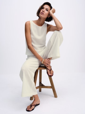 The Set Piżama w kolorze beżowy