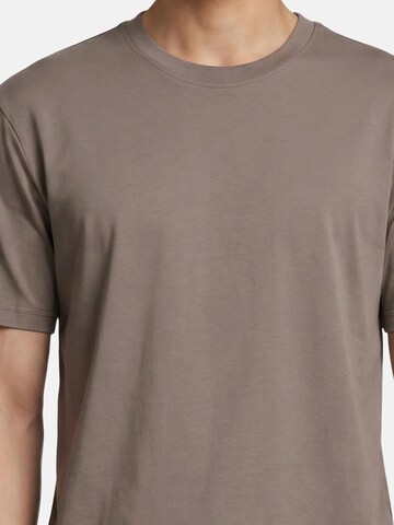 Top 'T-shirt Uomo Navigare Cotone Elasticizzato - Casual Versatile' di Navigare in grigio