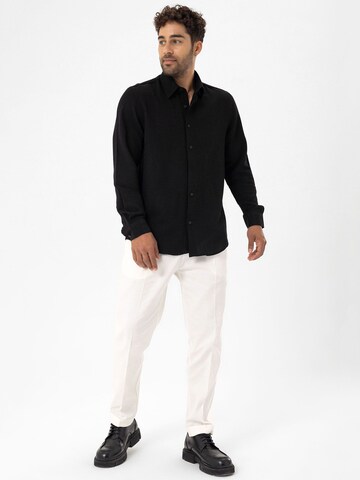Dandalo Regular fit Риза в черно