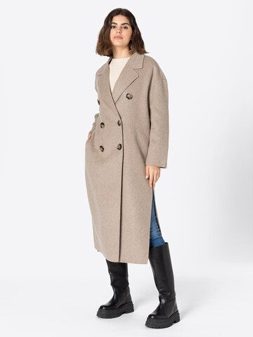 s.Oliver BLACK LABEL Between-Seasons Coat in Beige: front