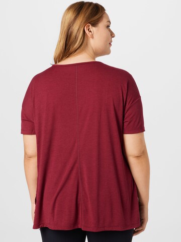 T-shirt fonctionnel Nike Sportswear en rouge