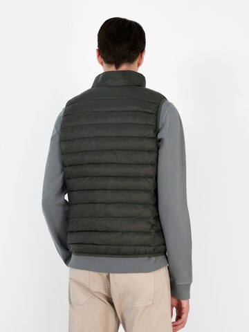 Slimfit Gilet di Scalpers in marrone