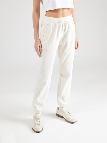 Tapered Pantaloni 'OCT4' de la Abercrombie & Fitch pe alb: față