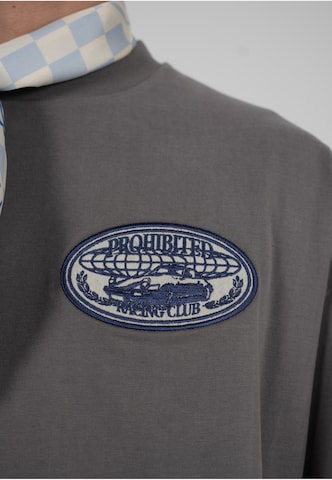 Maglietta 'Racecore' di Prohibited in grigio
