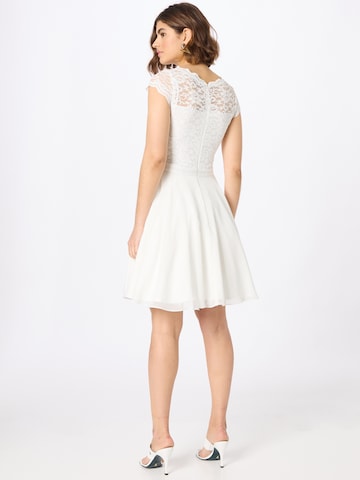 SWING - Vestido en blanco