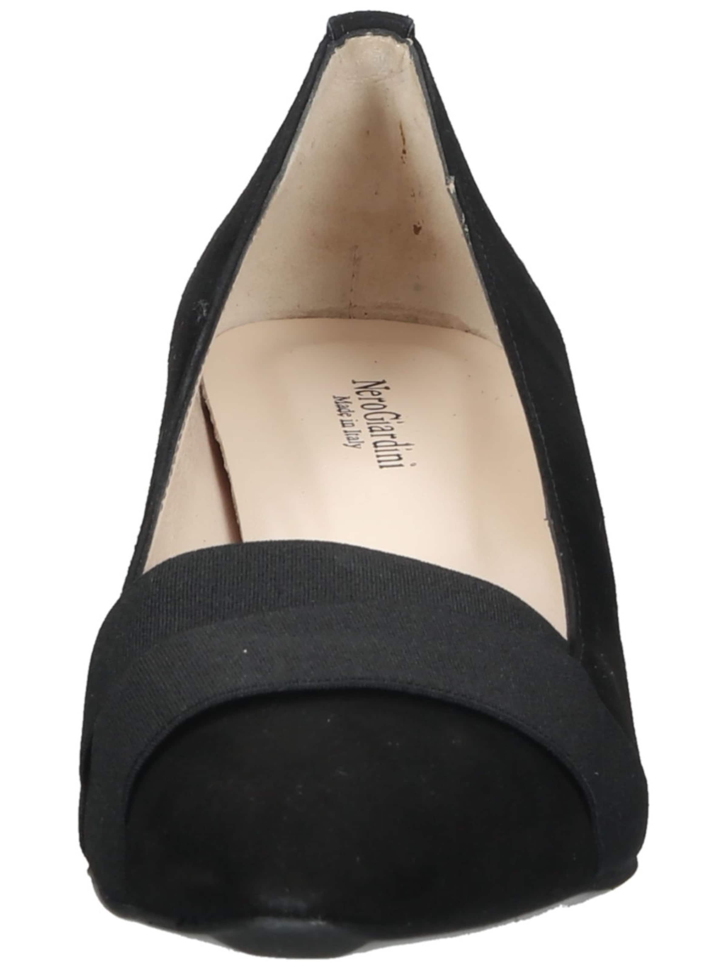 Nero Giardini Pumps in Black