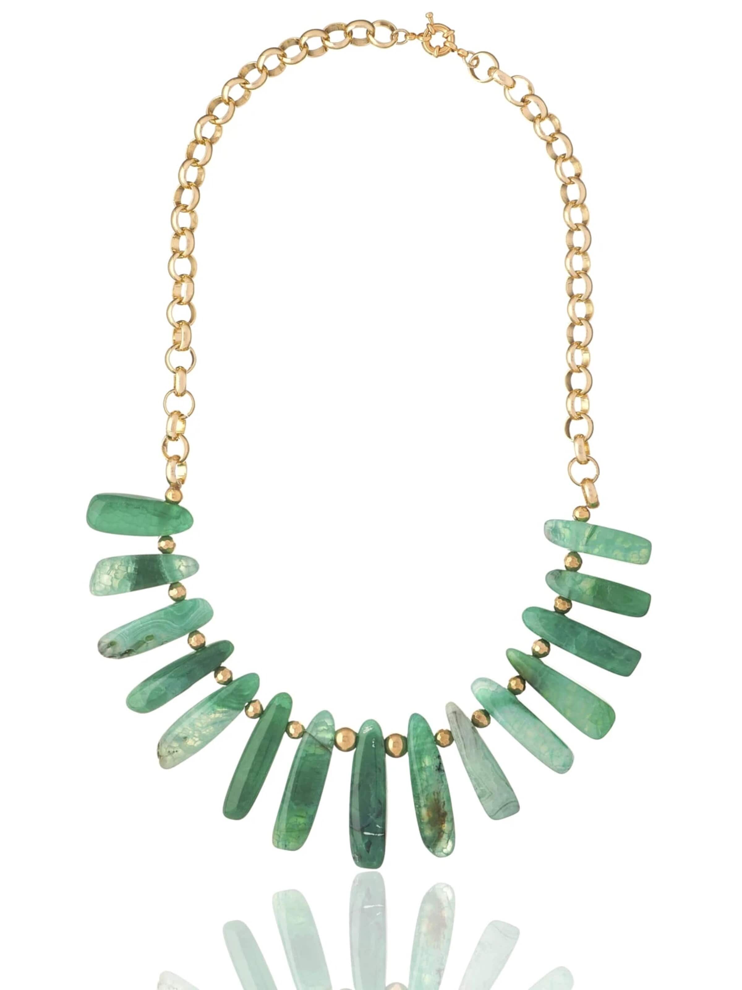 THE GEM STORIES JEWELRY Kette 'Green Agate Sticks Necklace'‌‌‌‌‌‌‌‌‌‌ in Grün: Vorderseite