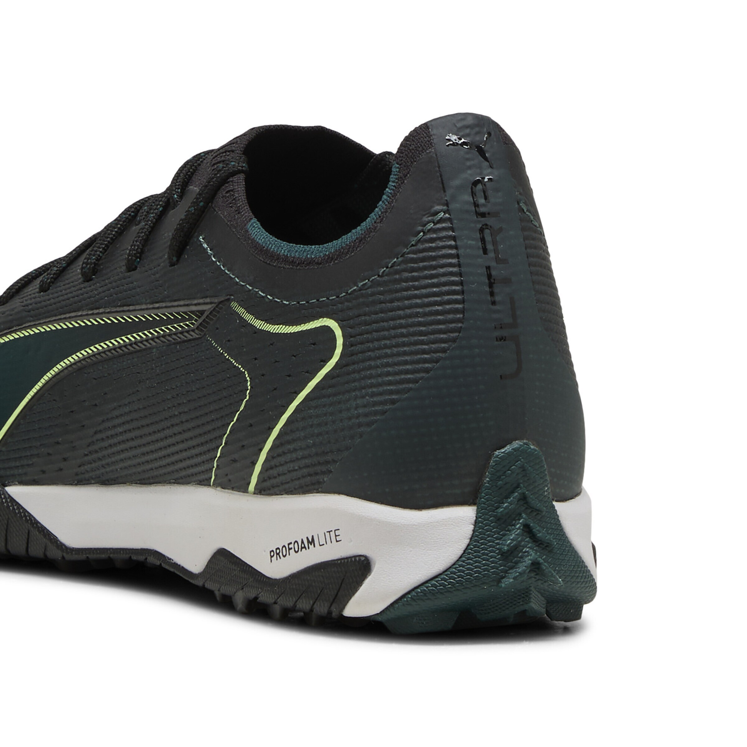 PUMA Soccer shoe 'Ultra 6 Pro Cage' in Black