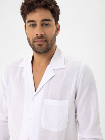 Dandalo Regular fit Button Up Shirt in White