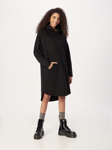 Robe QS en noir : devant