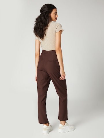 Guido Maria Kretschmer Women Loose fit Pleat-Front Pants in Brown