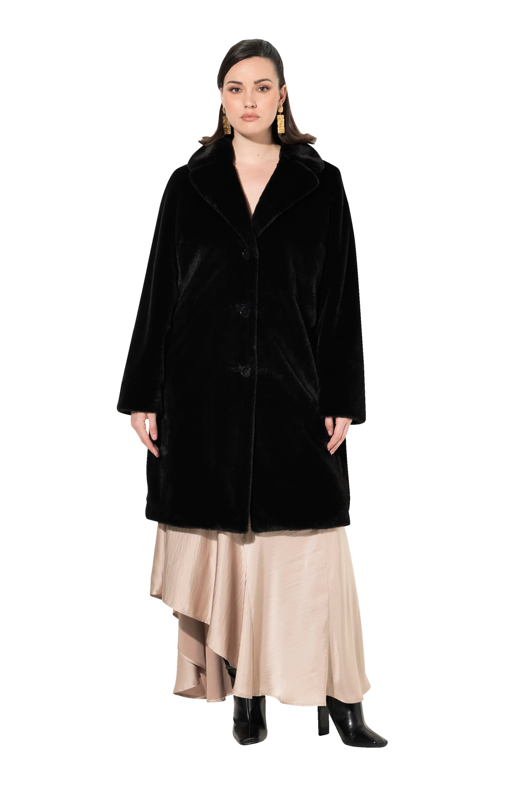 Ulla Popken Wintermantel in Zwart: voorkant