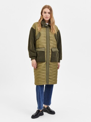 Manteau mi-saison 'Polly' SELECTED FEMME en vert : devant