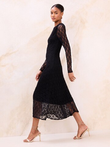 Lipsy Kleid in Schwarz