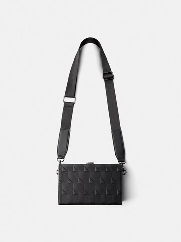Sac à bandoulière Bershka en noir