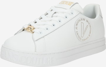 Versace Jeans Couture - Sapatilhas baixas 'COURT 88' em branco: frente