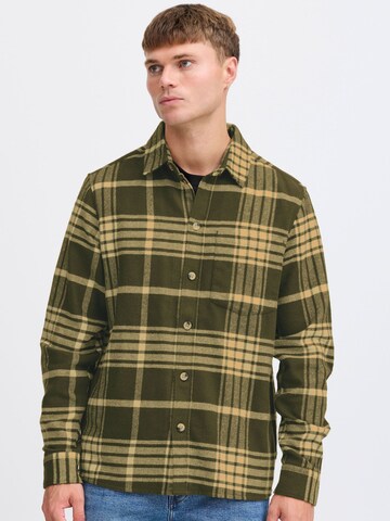 !Solid Regular fit Button Up Shirt 'Nab' in Green: front
