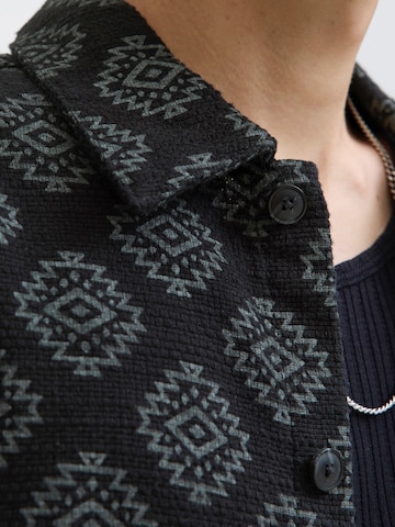 JACK & JONES Tavaline suurus Triiksärk 'JJAZTEK', värv must