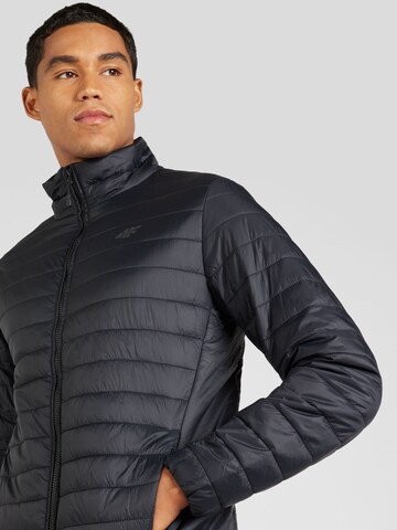 4F Outdoorjacke in Schwarz