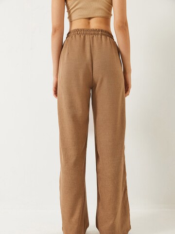 Bianco Lucci Loosefit Παντελόνι σε μπεζ