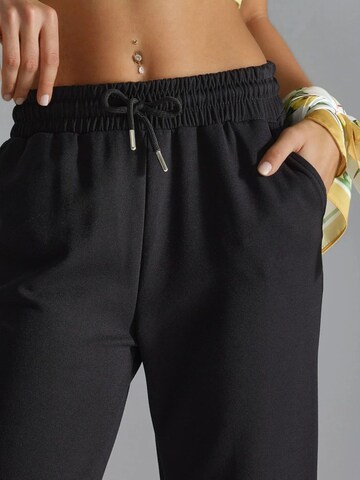 regular Pantaloni di Hiccup in nero